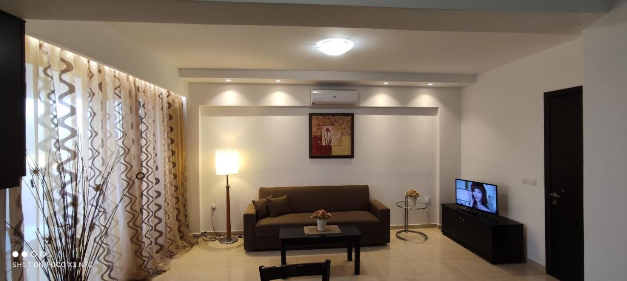 Diamond Deluxe Apartments Pool&Bar ماستيخاري المظهر الخارجي الصورة